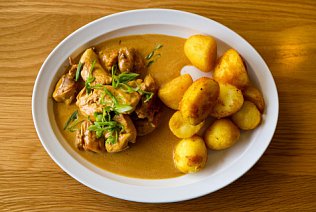 Куриная печень с картофелем